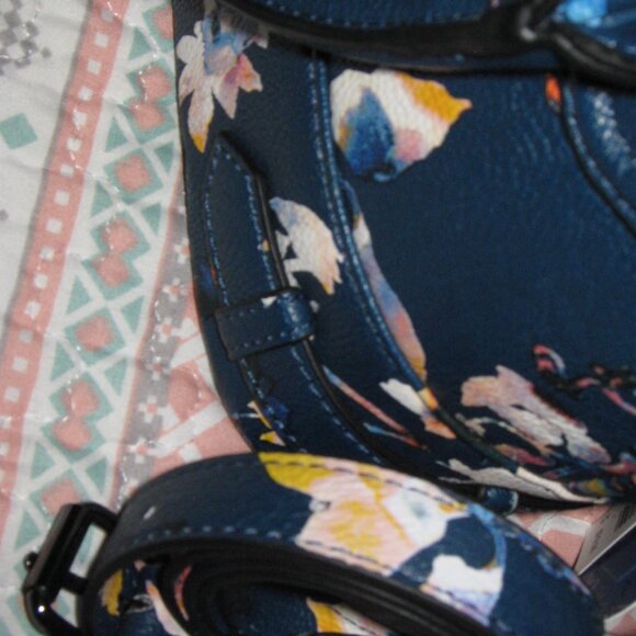 NWT Simply Vera Floral Navy Satchel/Crossbody Purse - Picture 7 of 11